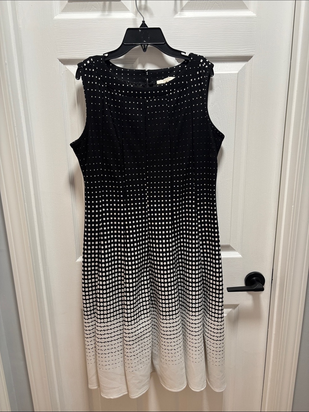 Haani Black-to-White Ombre Sleeveless Square-Print Dress- missing belt